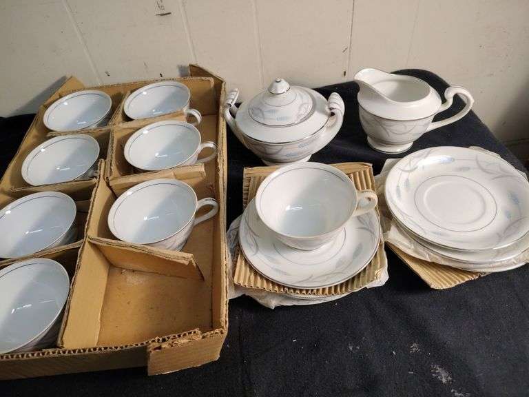 Royal Wheat Valmont China set 8 Cups 8 saucers creamer and sugar