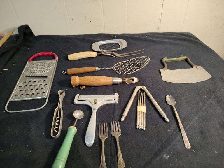 Primitive utensils