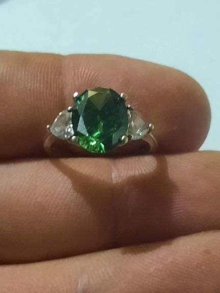 Sz 6.75 Green Stone Sterling Silver Ring