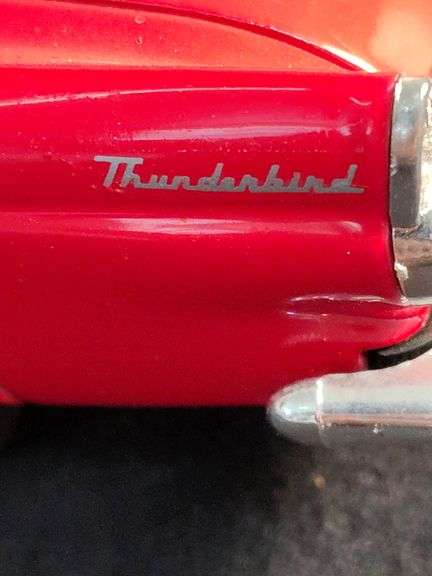 Road Tough 1955 Thunderbird model car