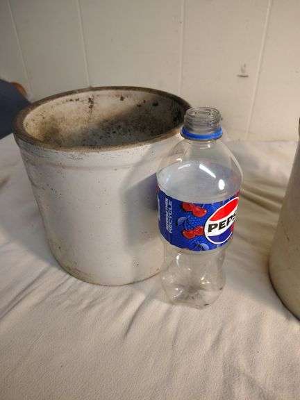 2 Crocks