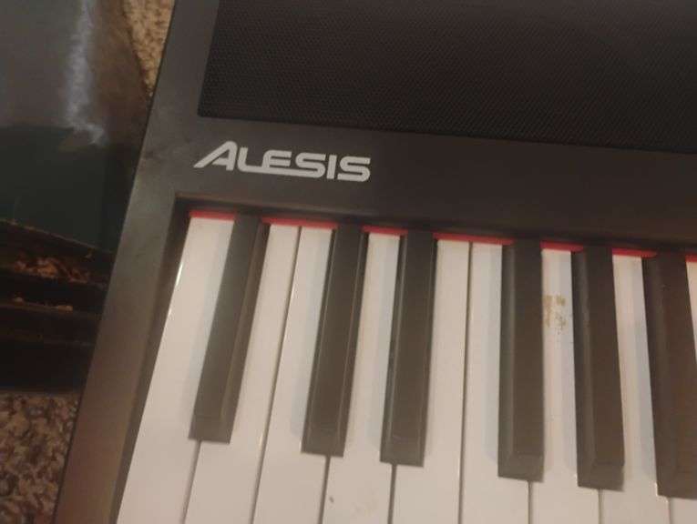 ALESIS RECITAL DIGITAL PIANO