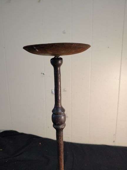 Cast iron candle holder top needs to be reattached