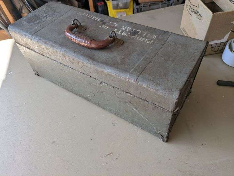 Steel Toolbox Fold out with content 19"