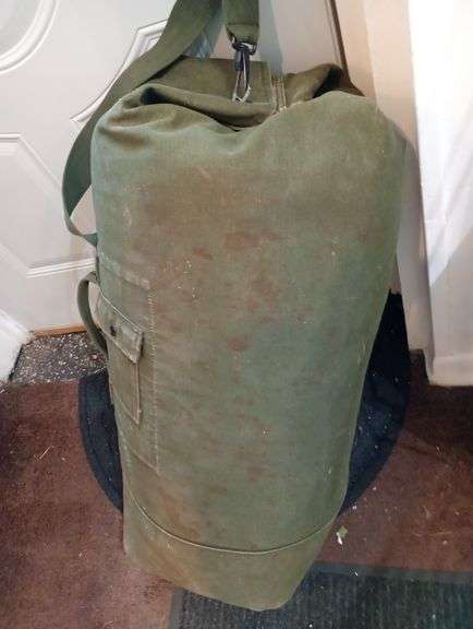 Vintage army bag and sleeping bag
