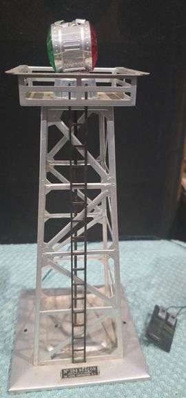 Vintage Lionel #394 Rotary Beacon Tower