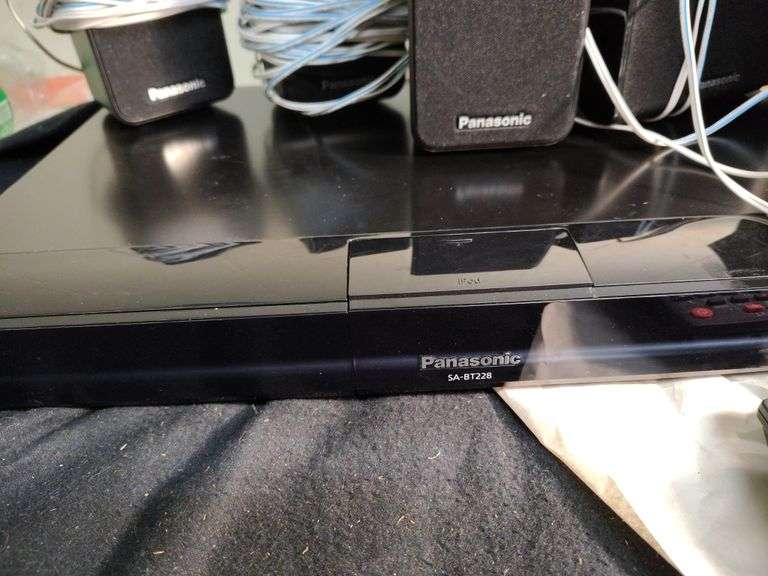 Panasonic Blue Ray Disc player with speakers and remote