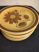 Le Mesa Stoneware 12 Berry bowls, 8 salad bowls & 8 plates