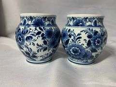 VTG 1966 Oude Delft Blue Porcelain Vase Elegant Home Flowers 4"