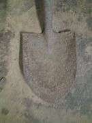 2 short shovels