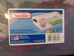 Sterilite 34qt tote of flowers