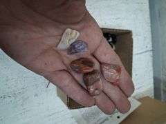 Small polished stones, includes agate, amethyst, and more. 2c