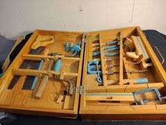 Handy Andy Carpenter's Tool Chest