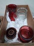 Box lot: red and clear vases. 1b