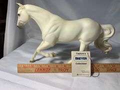 Breyer Model Horses Vintage White Gem Twist 1993