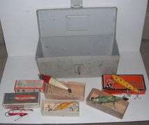 Grampa's Old Tackle Box from the 1950's w/ several nice Lures & Boxes