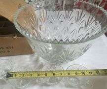 Vintage Punch Bowl w/15 matching cups