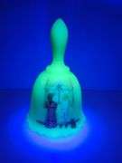 GLOWS Fenton yellow custard satin limited edition bell