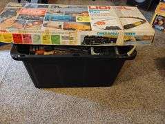 large lionel train stuff lot comes with tote no lid