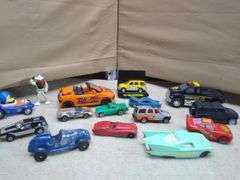 Cars and truck lot and metal cowboy, husky, Tootsie toys, Leslie, Hot Wheels more