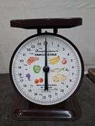 Vintage kitchen scale. 3b