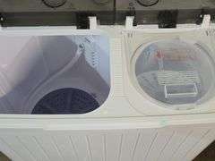 Erivess 32 lb. Compact Mini Twin Tub Washing Machine / Spinner (BIN $75)