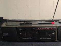 Emerson AM/FM radio dual cassette recorder tested and works