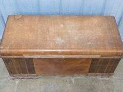 Vintage Lift-Top Cedar Chest