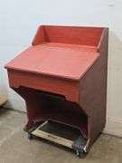 Red Lift-Top Podium