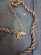 Six necklaces. 1d