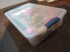 Sterilite 34qt tote of flowers