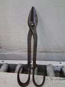 Hand tools and sockets. 2c