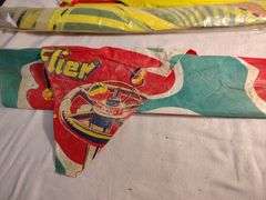 4 Vintage kites
