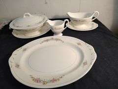 Homer Laughlin China 5 serving dishes