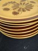 Le Mesa Stoneware dishes 7 dinner plates