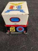2 Tin vehicles