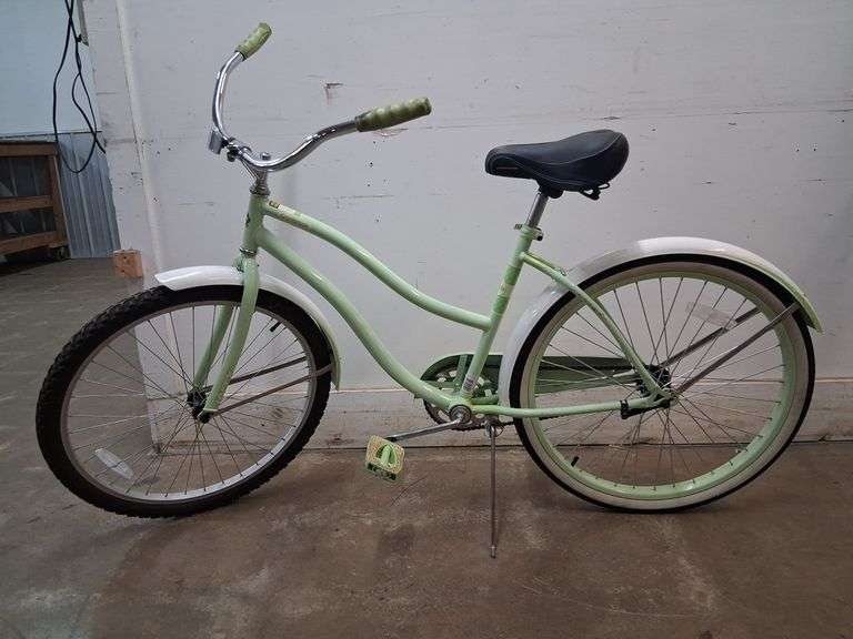 26 in Huffy Cranbrook bike