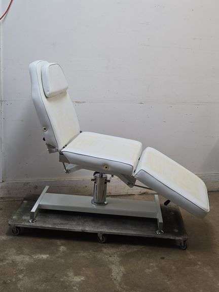 Esthetician / Spa Chair