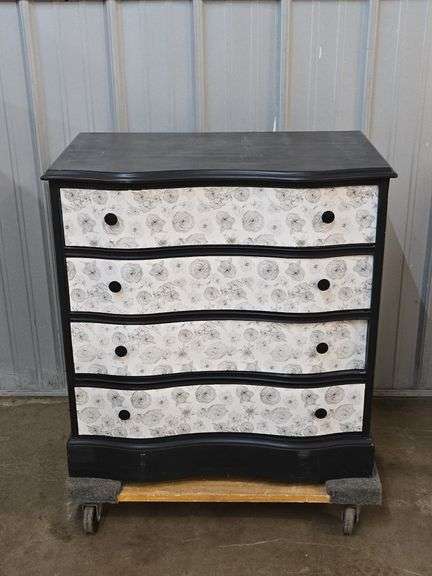 Vintage Floral 4-Drawer Dresser