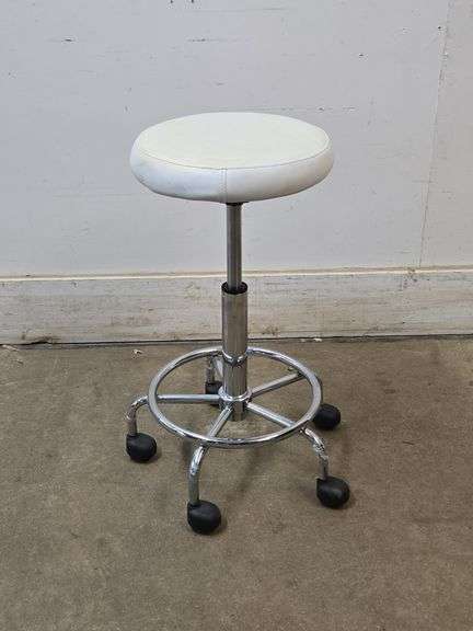 Leather Top Rolling Spa Stool