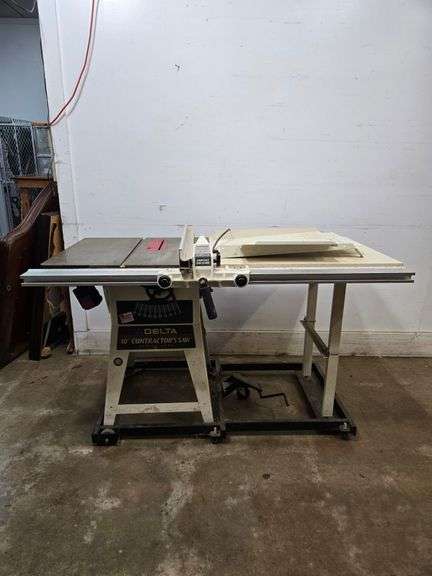 Delta 2000 10" Contractor's Saw (BIN $400)