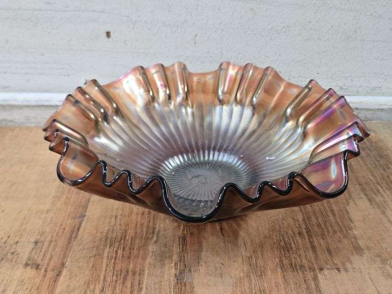 Vintage Ruffled Carnival Glass Bowl. 7c - Lil Dusty Online Auctions ...