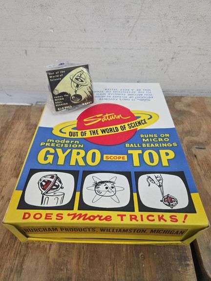 1957 Saturn Gyro Scop Tops in counter display box. 3b