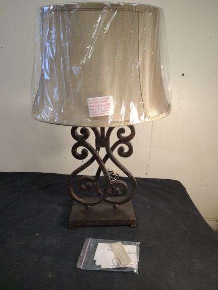 Cast iron table lamp