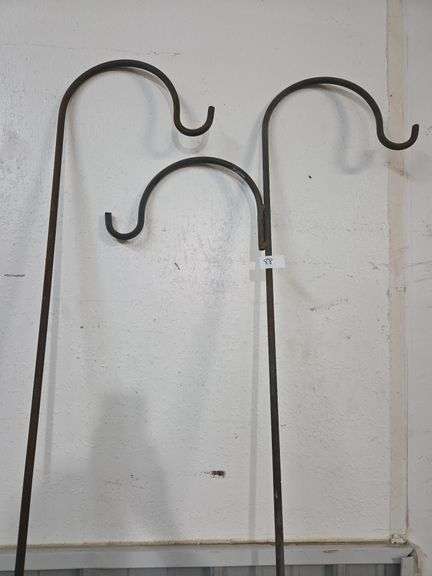 Single and double shepherd's hooks