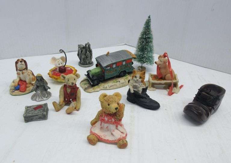 Miniature Pewter Figurines Chilmark and Fort; Schmid Figurines Leapin