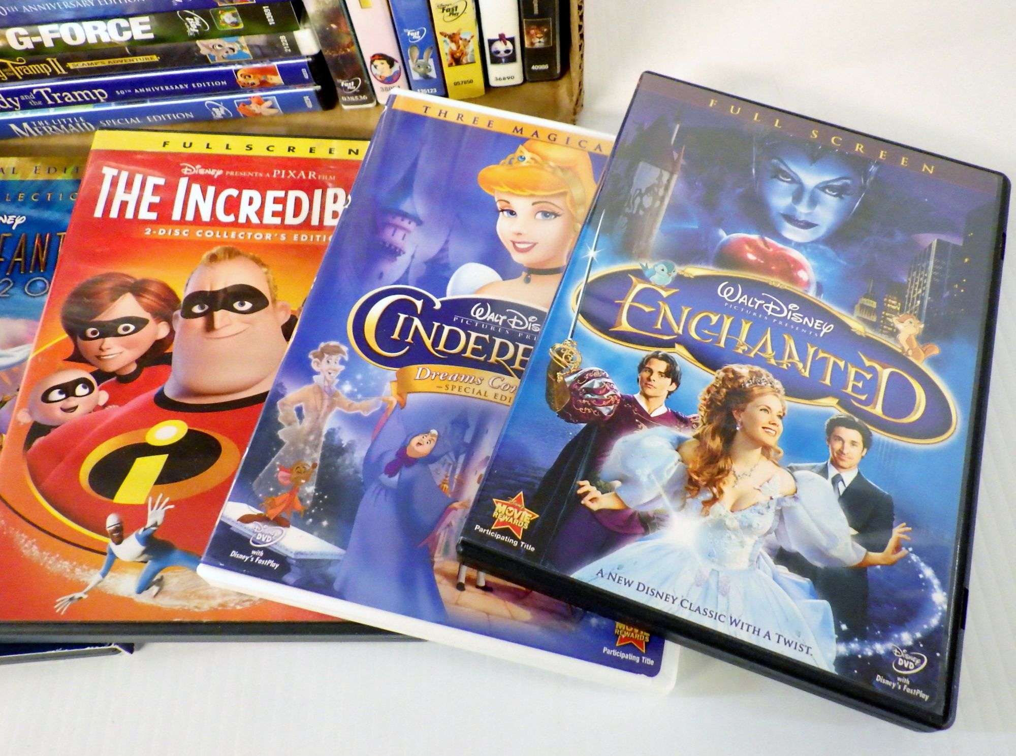 26) Disney DVD's - Albrecht Auction Service