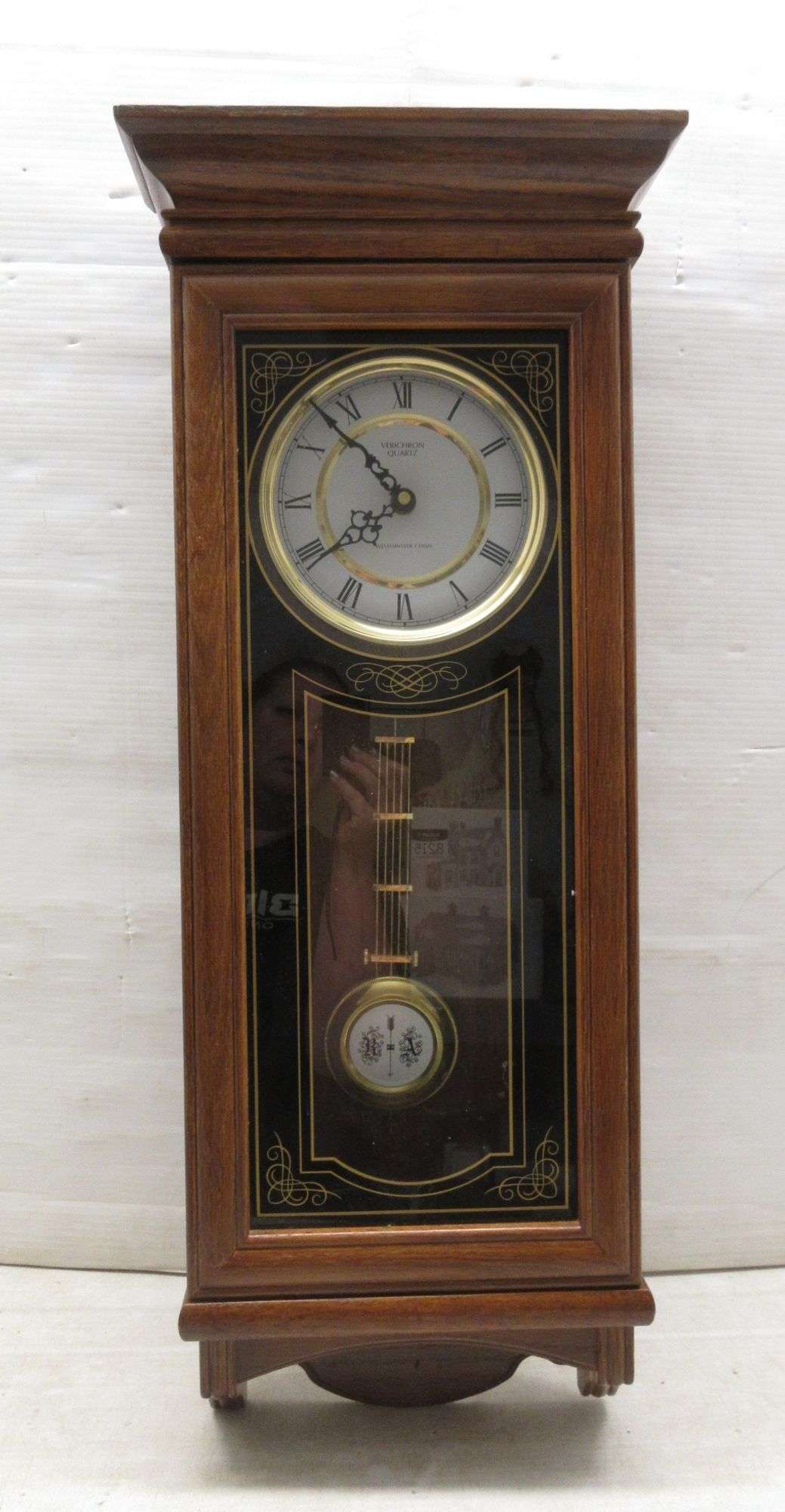 WESTMINSTER CD40枚組 Verichron model DS-400I wall clock, uses C battery that