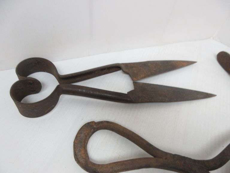 (5) Antique rustic farm tools - Albrecht Auction Service