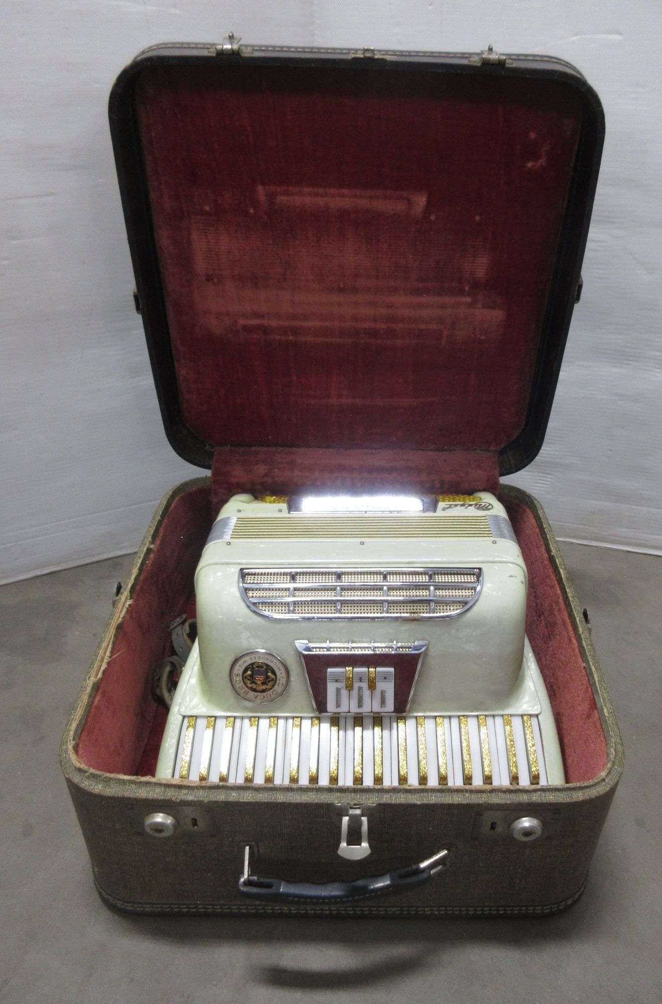 アート・デザイン・音楽 Lo Duca Erotique de l'Art アート・デザイン・音楽 Lo Duca Erotique de l'Art Lo Duca Erotique